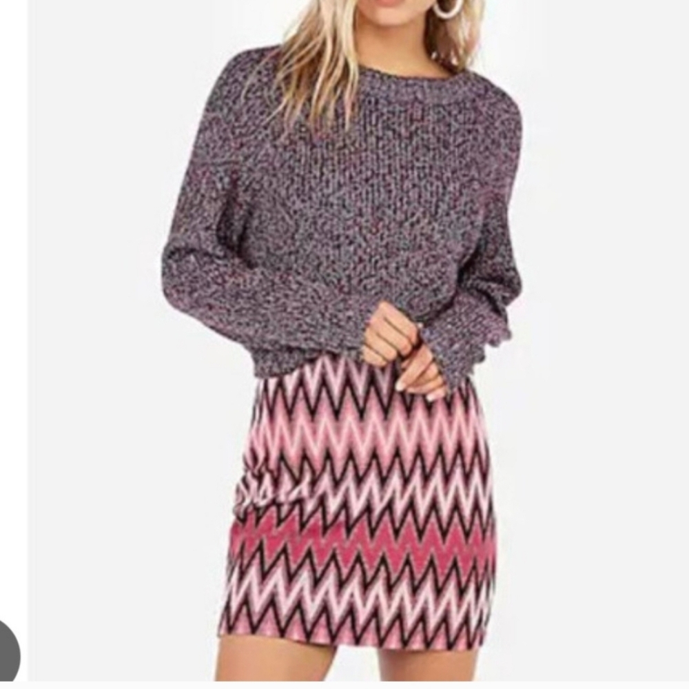 EXPRESS NWT Pink High Waisted Stretchy Mini Skirt Chevron XS